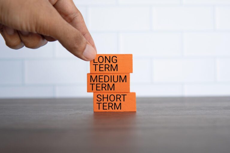 Business Longevity Strategy: Mengapa Umur Perusahaan Kini Menjadi Keunggulan Kompetitif yang Sulit Ditiru