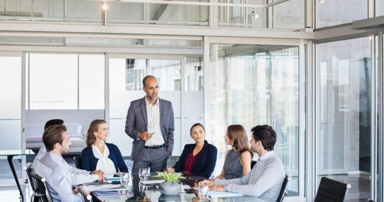 Decision Latency: Musuh Tak Terlihat yang Membuat Bisnis Kehilangan Momentum