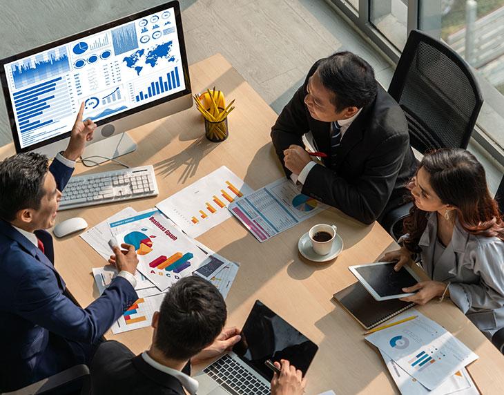 Ketika Data Menjadi Senjata Baru Bisnis: Strategi Data-Driven Decision untuk Memenangkan Persaingan Modern